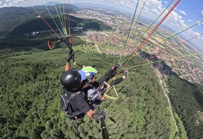 /uploads/activities_thumbnails/Tandem+Paragliding+-+Small.webp